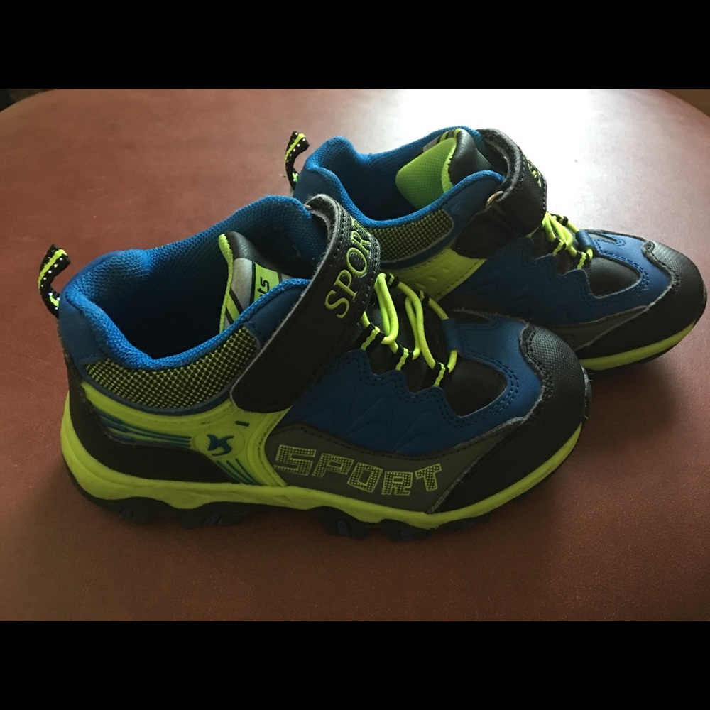 Kids Waterproof Outdoor Hiking Sneakers